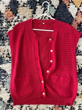 Source Unknown Red Textured Button-Front Women’s Sweater Vest